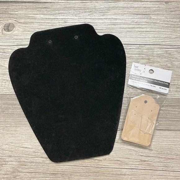 Flat Velvet Necklace/Earring Stand & 30 Piece Necklace/Earring Cards For Selling - Picture 1 of 6